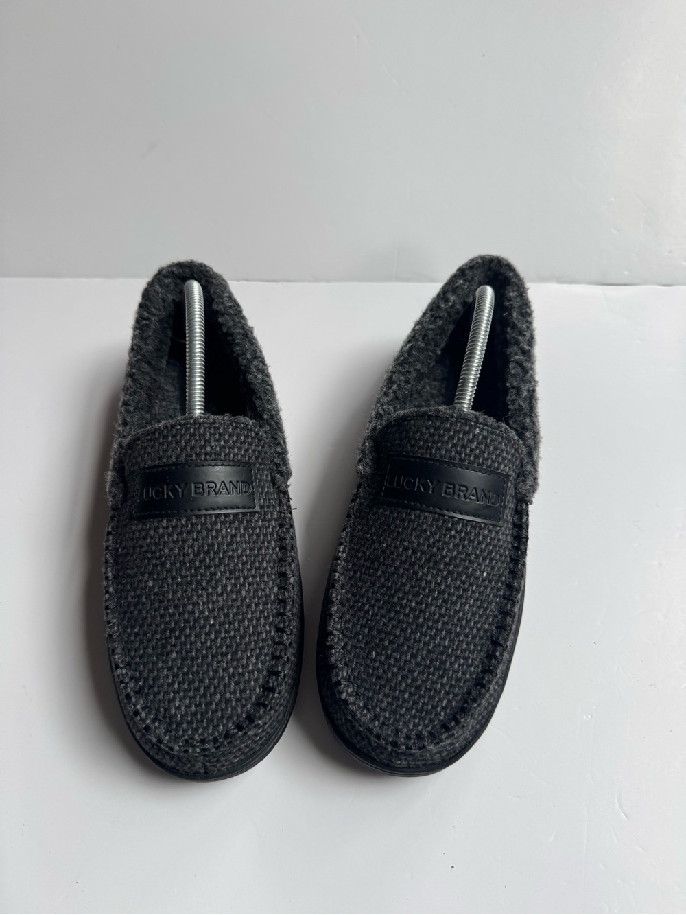 NWOB Lucky Brand Men's Gray Tweed Faux Shearling Moccasin Slippers Size 9/10